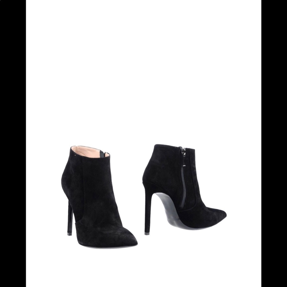 Ankle Boots.